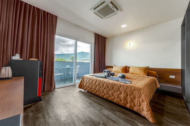 Deluxe Suite, 1 King Bed, Non Smoking