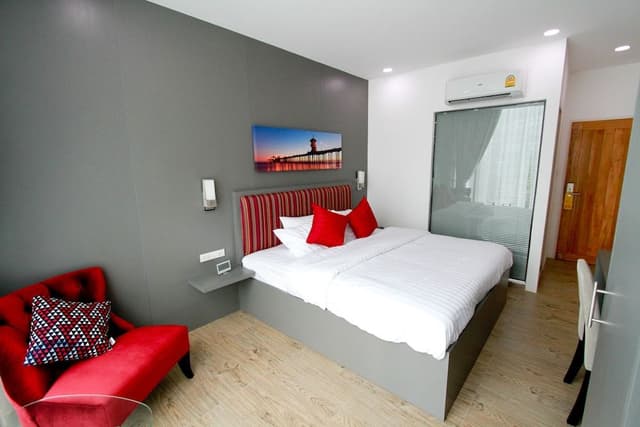 Deluxe King Room