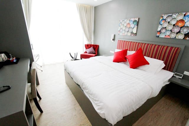 Deluxe King Room