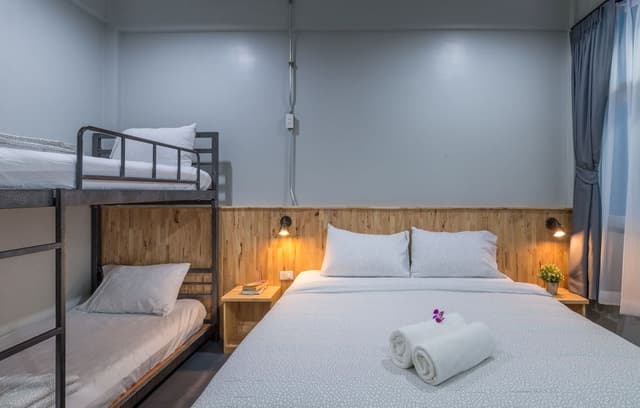 2 Bedrooms Apartment