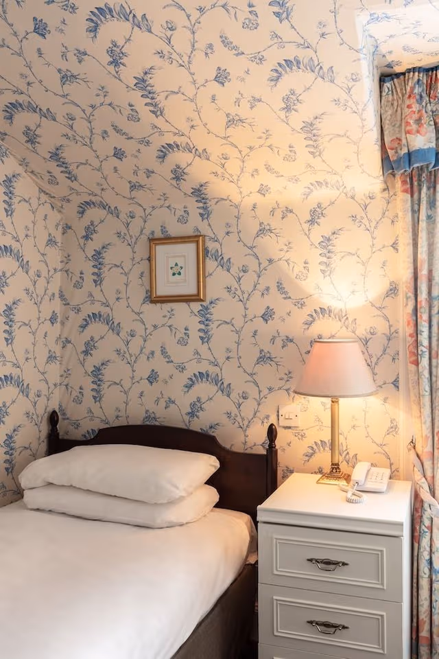 Classic Single Room