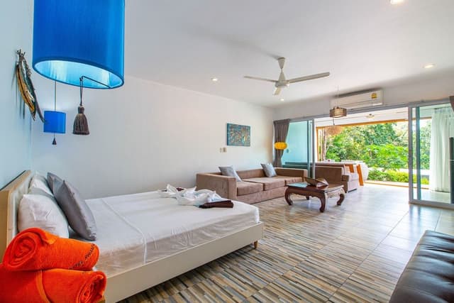 Padel Phangan Suite Pool Side