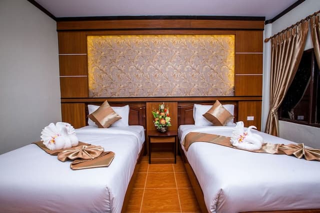 Deluxe Twin Room
