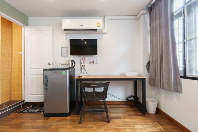 [A] Private Ensuit w. bathroom Soft bed and clean
