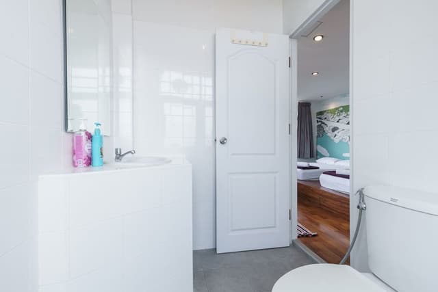 [C] Glasshouse &amp; bathroom comfy bed with soft pillow