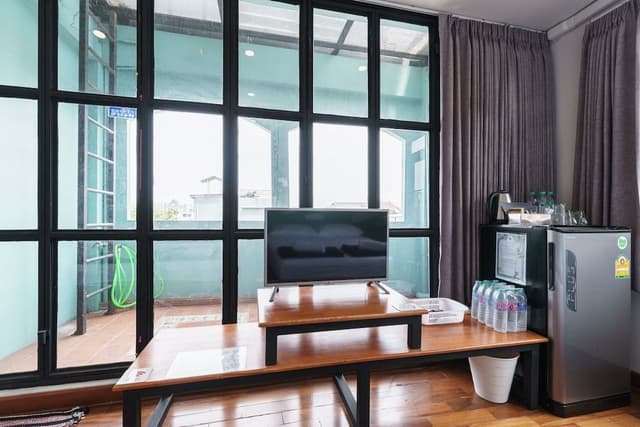 [C] Glasshouse &amp; bathroom comfy bed with soft pillow
