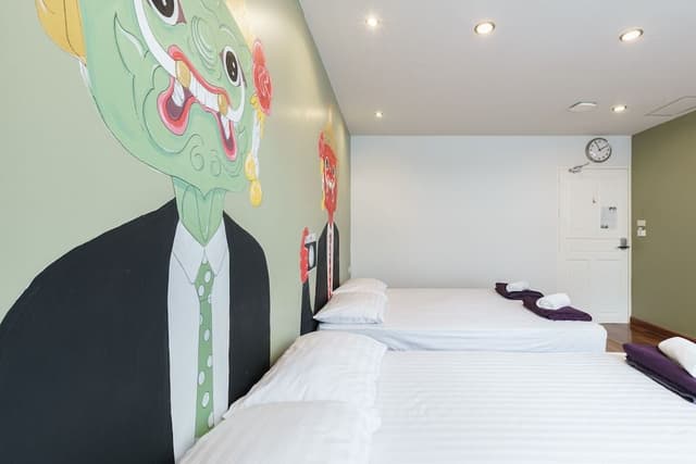 [A] Private Ensuit w. bathroom Soft bed and clean