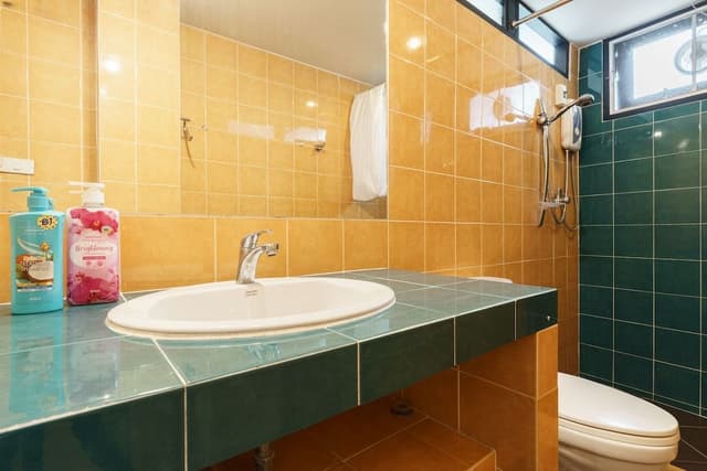 [A] Private Ensuit w. bathroom Soft bed and clean