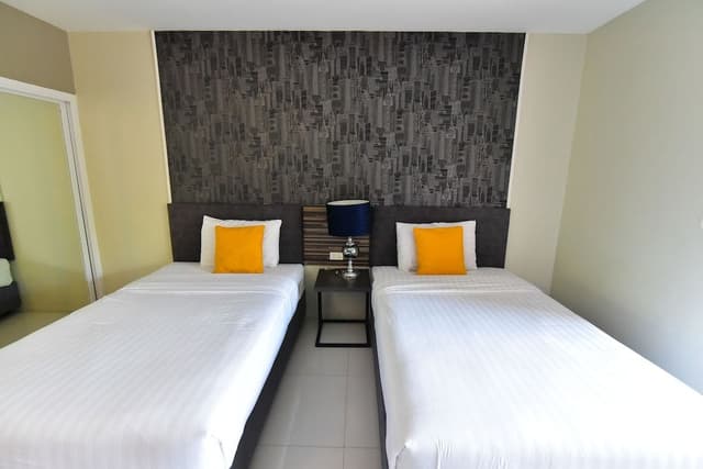 Standard Twin Room