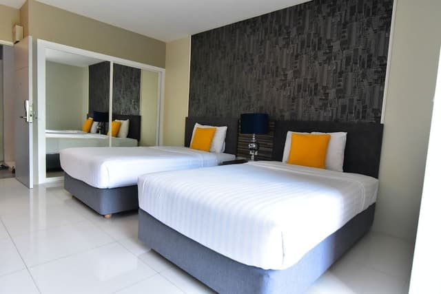 Standard Twin Room