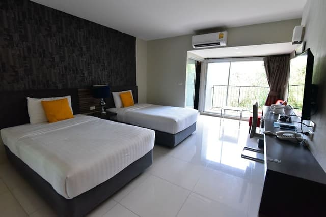 Standard Twin Room