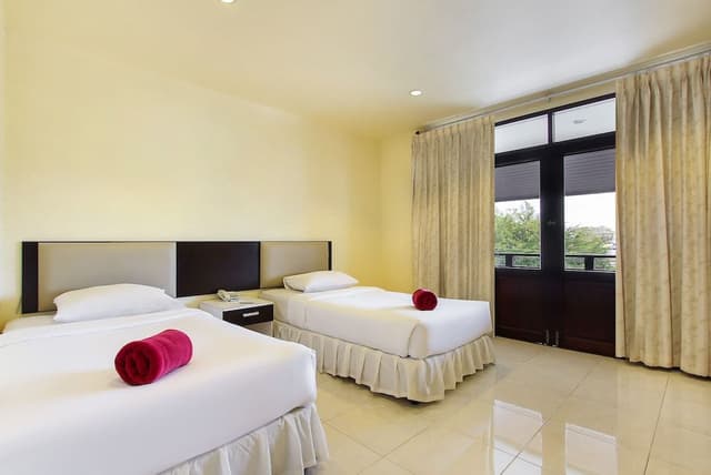 Standard Twin Room (Residence Wing)