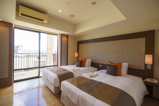 Corner suite, Non Smoking (4 Pax Use)