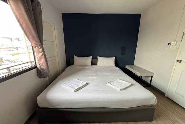 Double Room, 1 Queen Bed, Balcony