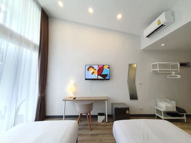 Standard Twin Room