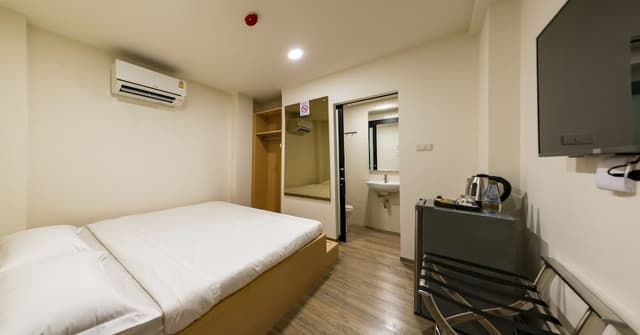 Standard Room, 1 Double Bed, No Windows