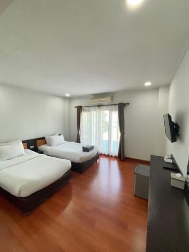 Deluxe Double or Twin Room