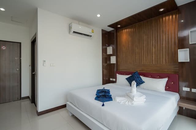 4 Connecting Rooms for 8