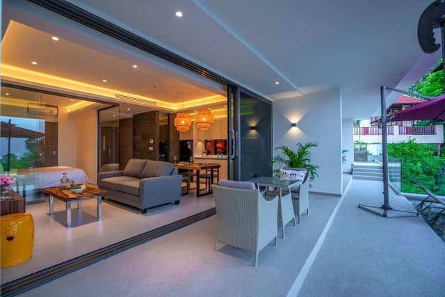 Deluxe Suite, Pool View