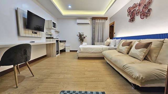 Family Pool Villa