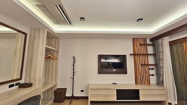 Family Pool Villa