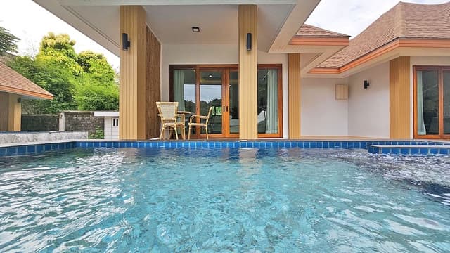 Family Pool Villa