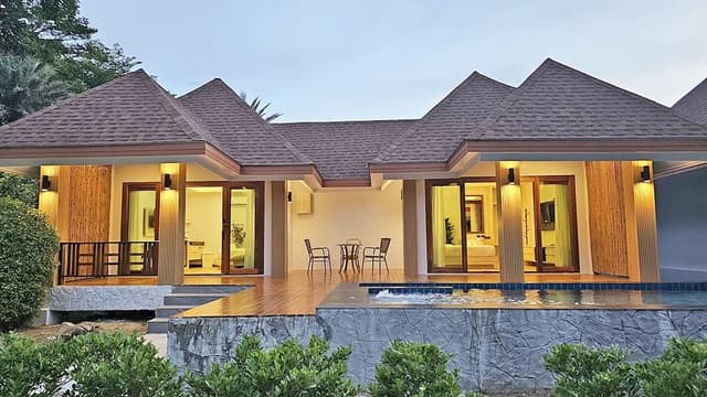 Family Pool Villa