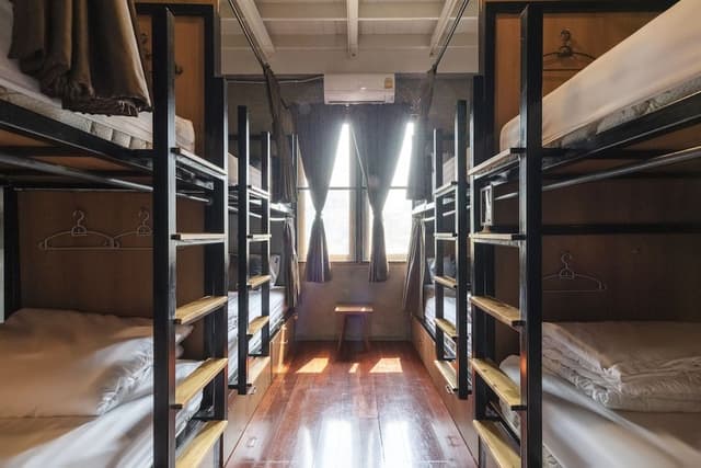 Shared Dormitory, Women only
