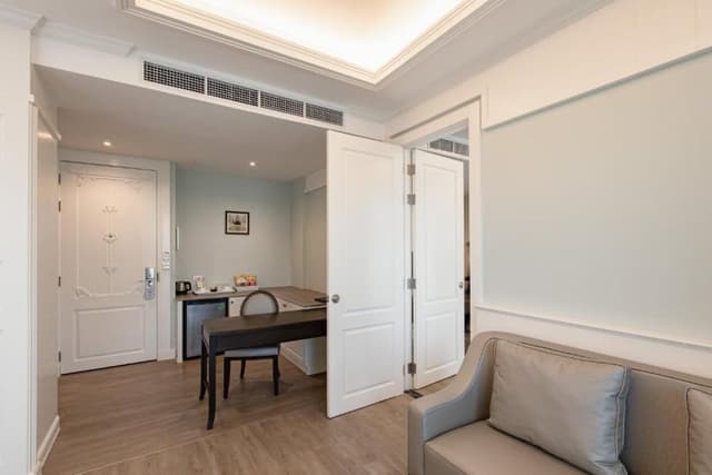 Premier Twin Connect Suite