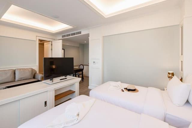 Premier Twin Connect Suite