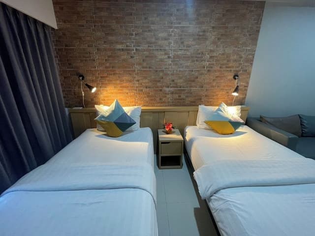 Deluxe Twin Room