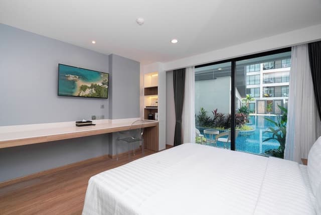 Superior Pool Access