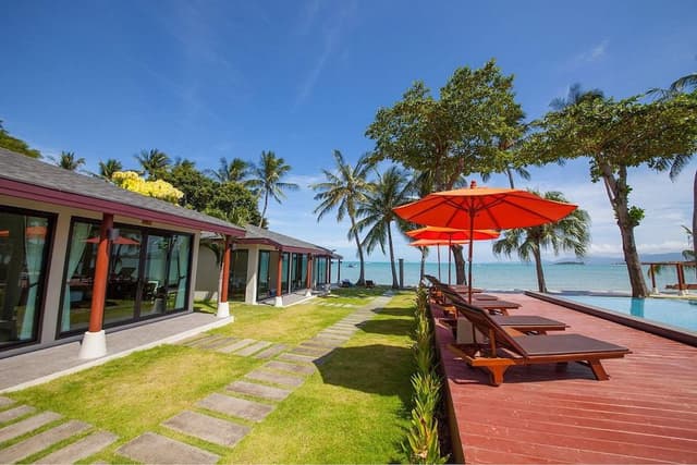 Grand Deluxe Room with Side Sea View