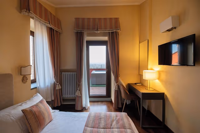 Junior Studio Suite