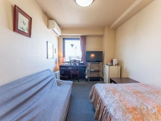 Semi Double A with Sofa, Smoking