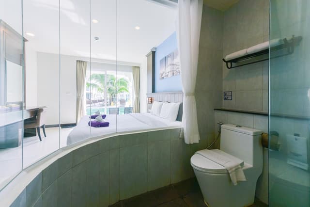 Pool Access Room