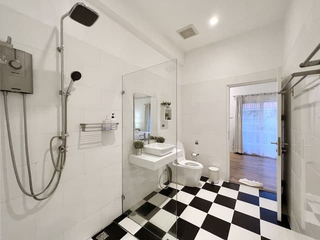 Premium House, 2 Bedrooms, Pool Access, Poolside