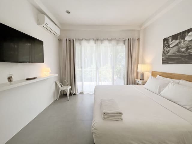 Premium House, 2 Bedrooms, Pool Access, Poolside