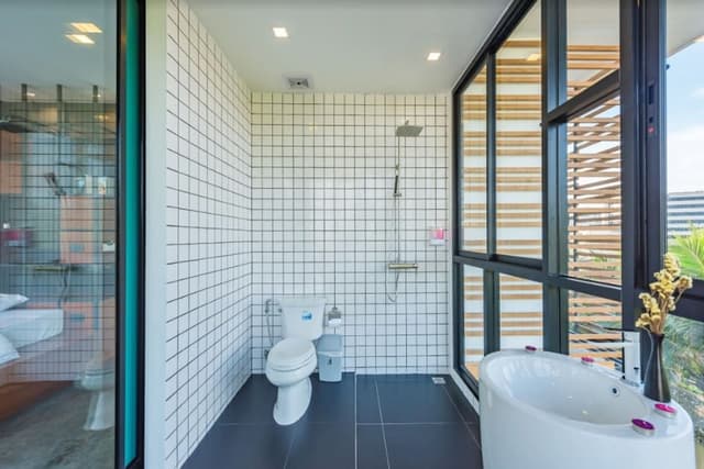 VIP Gallery Room with Private Bathroom
