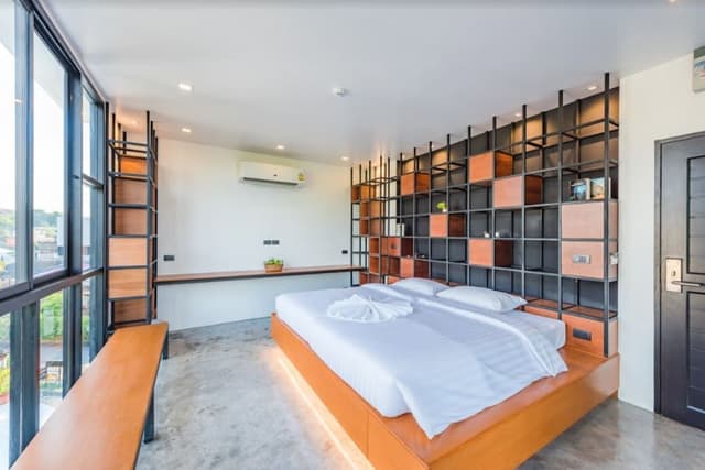 VIP Gallery Room with Private Bathroom