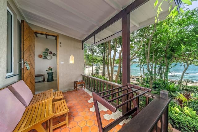 Deluxe Sea View