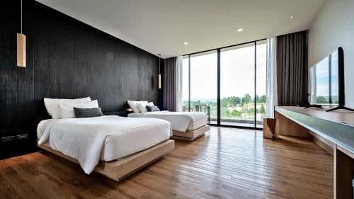 Deluxe Twin Beds