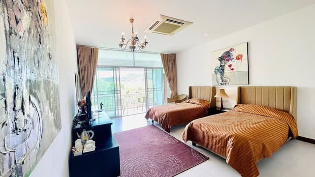Standard Room with Mountain View