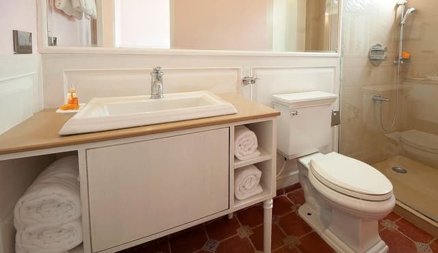 Suite with Airport Pickup