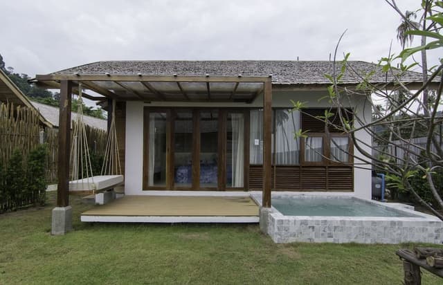 Deluxe Pool Villa