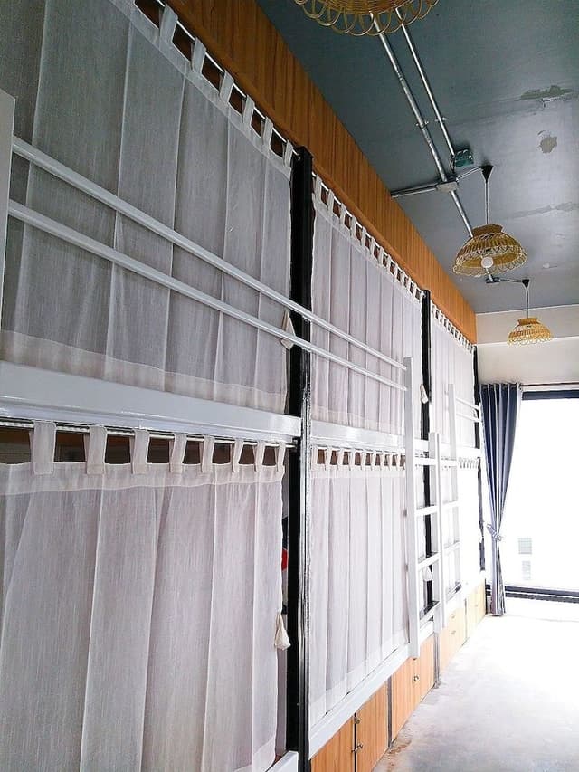 6-Bed Mixed Dormitory with Shared Bathroom