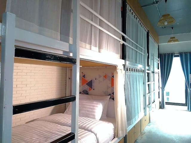 6-Bed Mixed Dormitory with Shared Bathroom