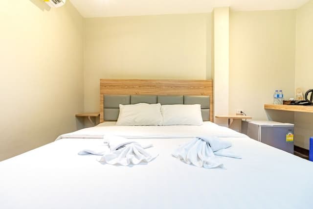 Double Room with no Window Located on higher floor (4th floor)