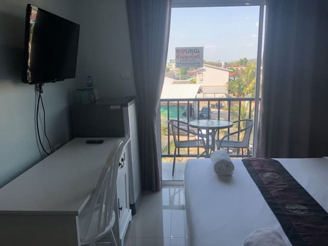 Classic Studio, 1 King Bed with Sofa bed