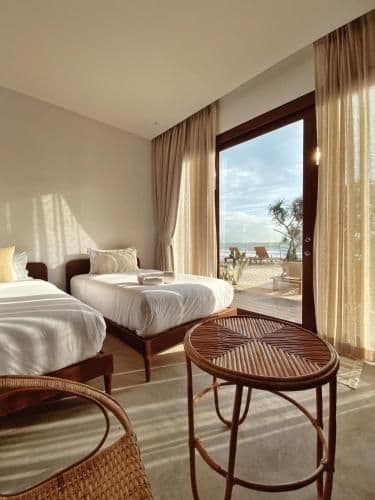 Twin Bed Sea View Non-Smoking